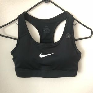 Nike Pro Classic Mid-Impact Sports Bra
